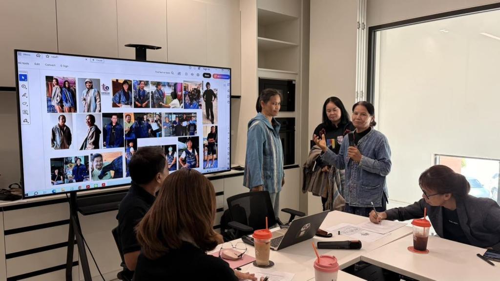DIPROM Center 4 ร่วมวิพากษ์ผลิตภัณฑ์ต้นแบบ ผ้าไทยสู่แฟชั่นร่วมสมัย