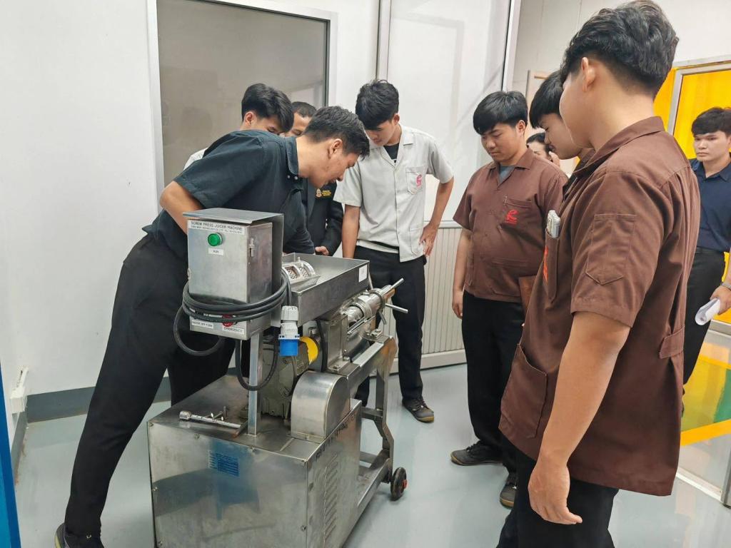 ยินดีต้อนรับคณะศึกษาดูงาน จากวิทยาลัยการอาชีพกุมภวาปี