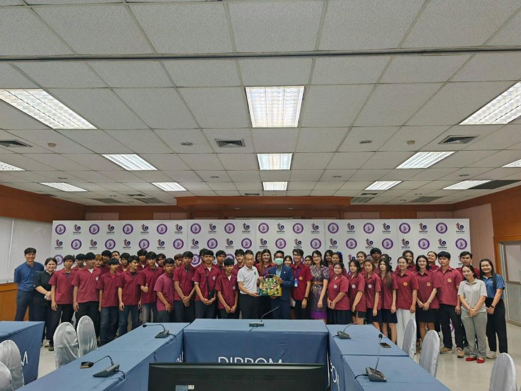 ยินดีต้อนรับคณะศึกษาดูงาน จากวิทยาลัยเทคโนโลยี​สีชมพู
