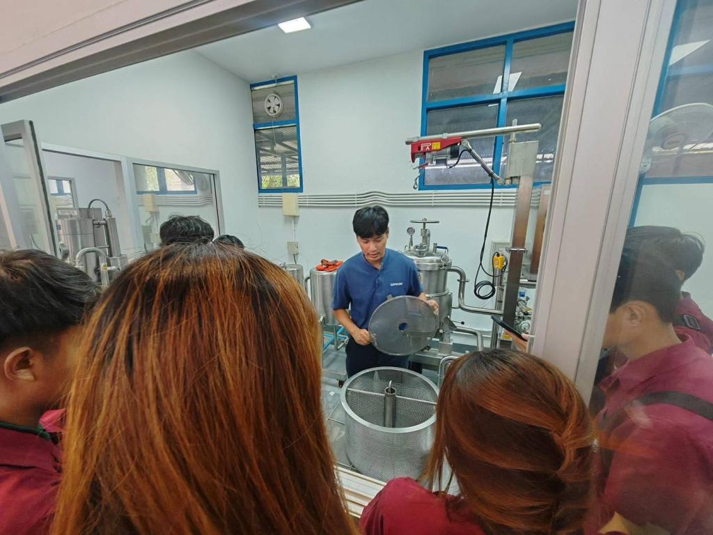 ยินดีต้อนรับคณะศึกษาดูงาน จากวิทยาลัยเทคโนโลยี​สีชมพู